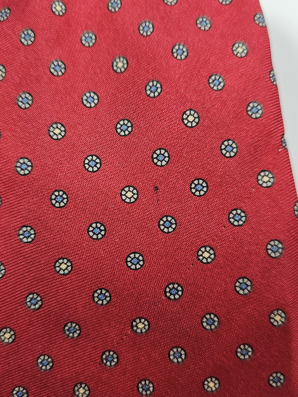 Men's Maroon Micro-Pattern Tie - Picture 4 of 7